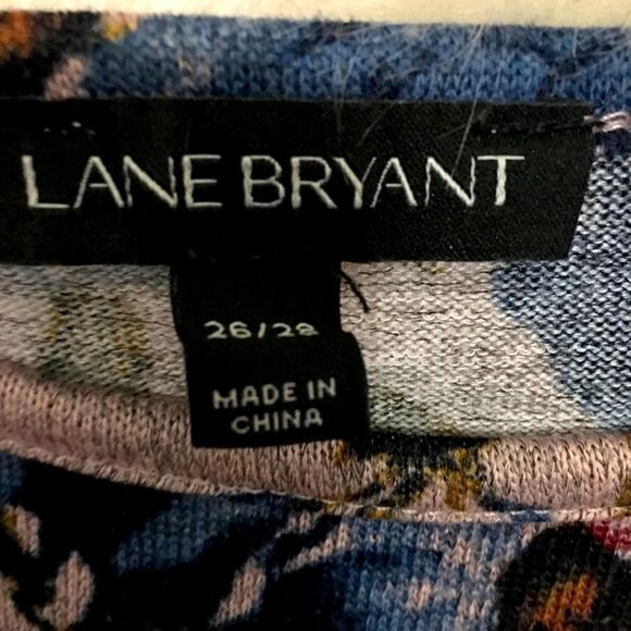Lane Bryant Soft spring floral Top - Picture 7 of 8